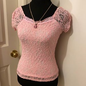 Stretchy pink lace top 😊